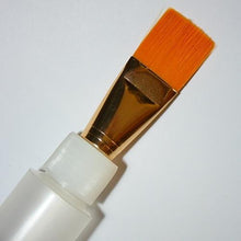Load image into Gallery viewer, Squeeze and Flo Bottle Brush - Flat 1"