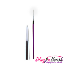 Load image into Gallery viewer, Blazin Face Painting Brush by Marcela Bustamante - Round 3 (White Bristles)
