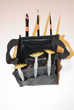 Load image into Gallery viewer, Collapsible Water Bucket/ 6 Brush Holder (Black)
