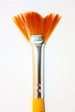 Load image into Gallery viewer, Brush  - Snazaroo - Butterfly Brush
